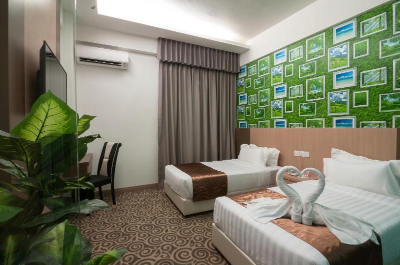 E-Red Hotel Melaka Exterior photo