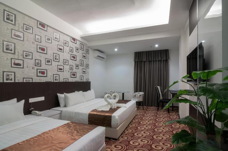 E-Red Hotel Melaka Exterior photo