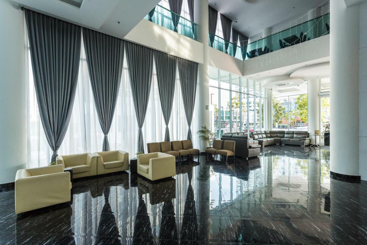 E-Red Hotel Melaka Exterior photo