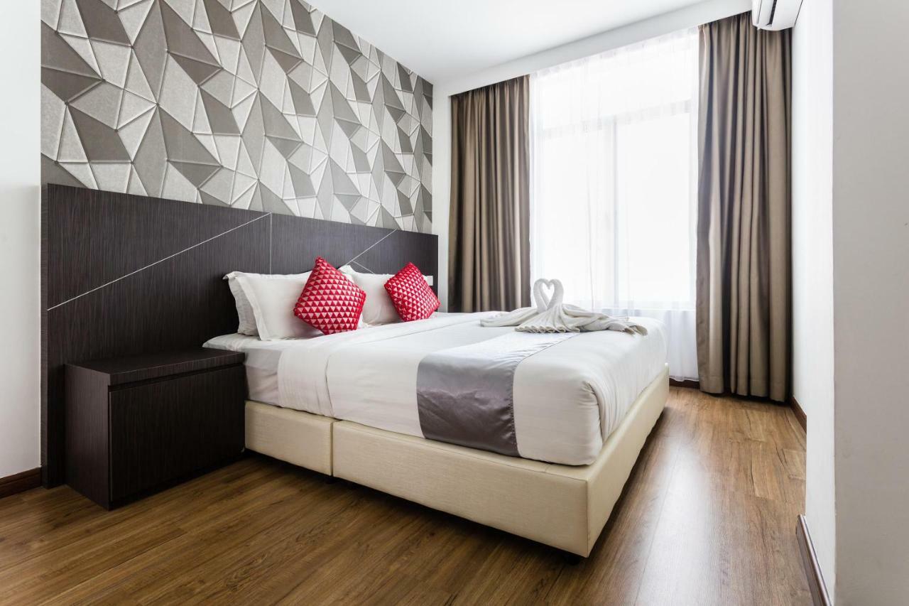 E-Red Hotel Melaka Exterior photo
